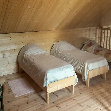 Nyaraló New Wooden House In A Quiet Location, Just A Few Minutes From The River Lot Mauroux