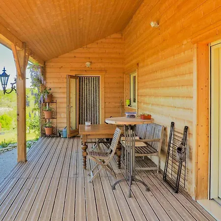 New Wooden House In A Quiet Location, Just A Few Minutes From The River Lot Nyaraló Mauroux