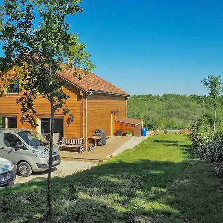 New Wooden House In A Quiet Location, Just A Few Minutes From The River Lot *