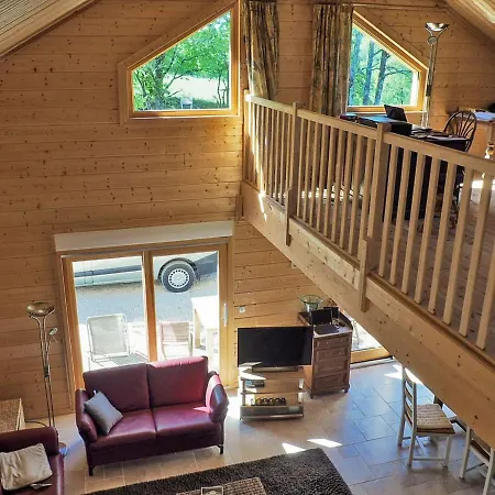 New Wooden House In A Quiet Location, Just A Few Minutes From The River Lot Mauroux