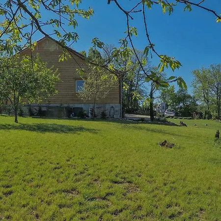 New Wooden House In A Quiet Location, Just A Few Minutes From The River Lot